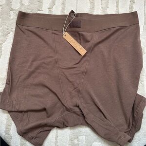 Brown SKIMS girlfriend boxer shorts NWT never worn. Color no longer sold